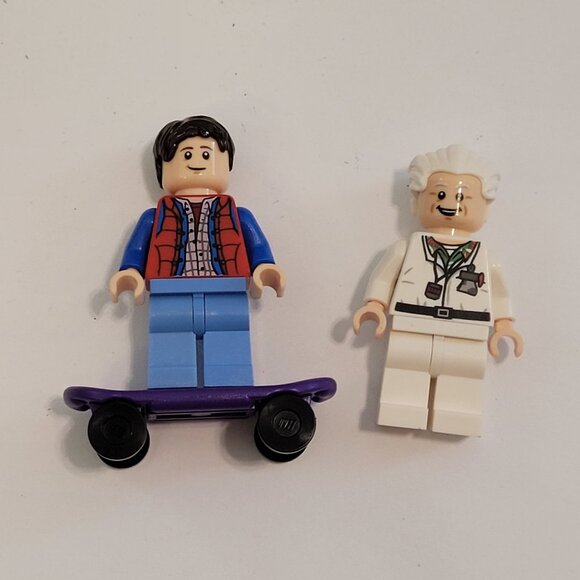 LEGO Back To The Future DeLorean Time Machine 401 Pieces Set 21103 Complete - Picture 12 of 13